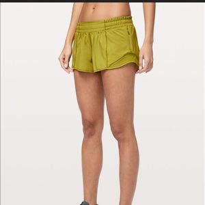 Lululemon Hotty Hot Short II